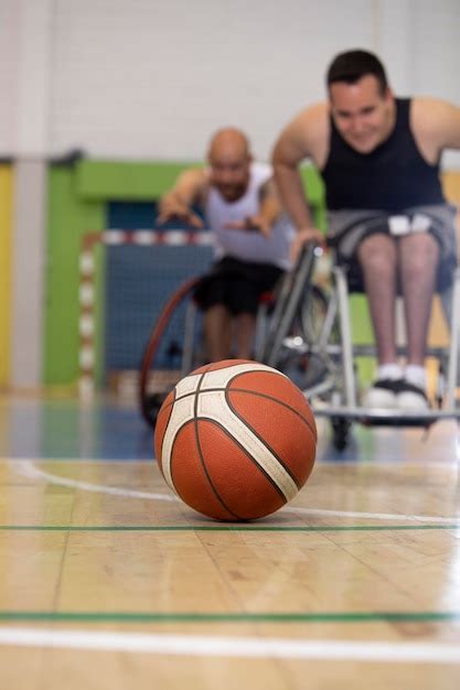 Persone Che Praticano Sport Con Disabilit Foto Gratis