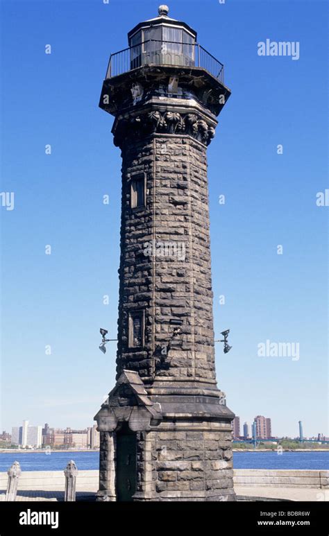 New York Roosevelt Island Blackwell Island Lighthouse New York City NYC ...