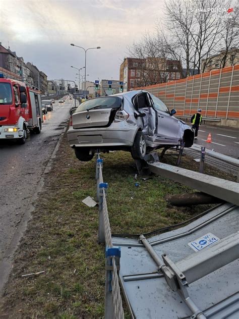 Wypadek na estakadzie w Chorzowie ZDJĘCIA Jadąc BMW uderzył w