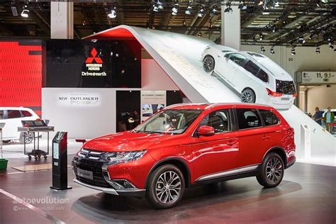 Mitsubishi Outlander Phev Facelift Revealed At Frankfurt Gets Rally Version Autoevolution