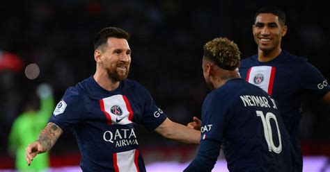 Ligue 1: Messi scores his first free kick with PSG - The Limited Times