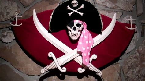 Disneyland S Pirates Of The Caribbean Talking Jolly Roger 1967 Version Youtube