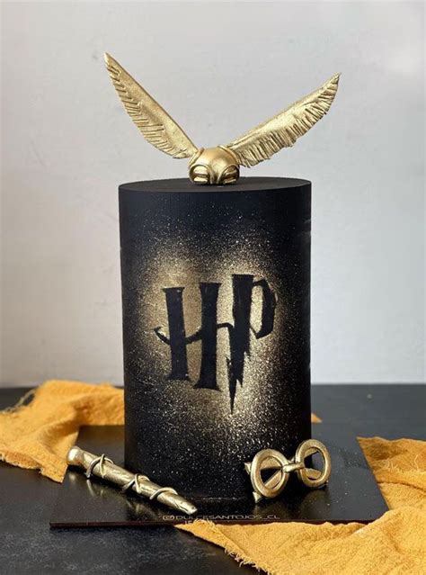 Best Harry Potter Cakes In Black And Gold Themed Cake Artofit