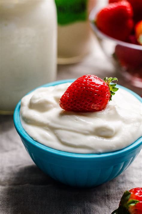 Instant Pot Yogurt Recipe (Full Guide) - iFoodReal.com