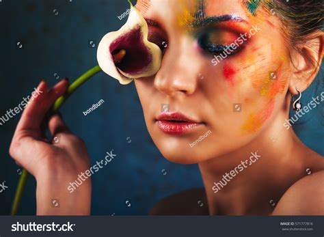 Beauty Woman Face Sexy Nude Beautiful Stock Photo 571777816 Shutterstock