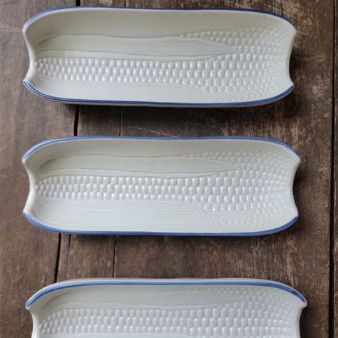 Set Of 4 Pfaltzgraff Yorktowne Corn On The Cob Holder Trays Vintage