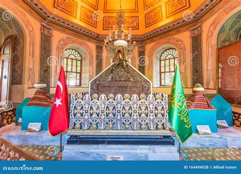 Tomb of Osman I, Ottoman Sultan Editorial Stock Photo - Image of resting, name: 164494028