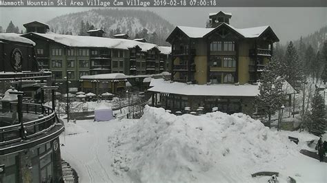 Mammoth Mountain Village Lodge Cam | Official Site | Mammoth mountain ...