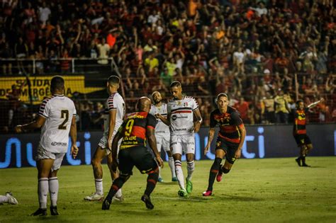 Saiba onde assistir ao clássico entre Sport x Santa Cruz - Lance!