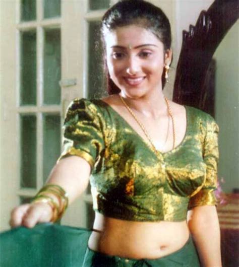 Very Sexy Mallu Aunty Showing Hot Navel Spicy Blouse 4mallugirls 16320