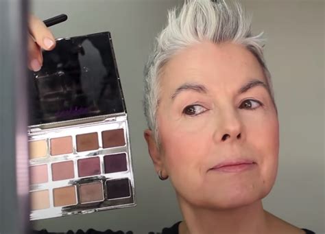 The Best Makeup Colors For Gray Hair According To A Pro