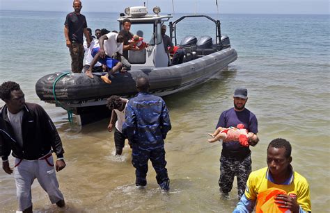 Tres Bebés Muertos Y Al Menos 100 Desaparecidos Deja Naufragio En Libia