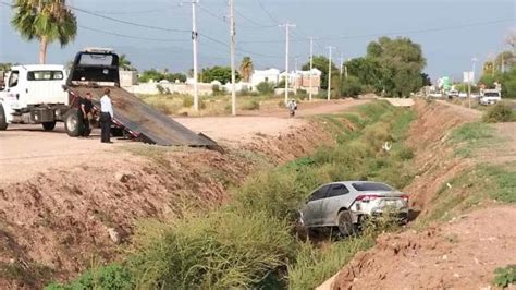 Diario Del Yaqui Choca Y Termina Dentro De Un Dren