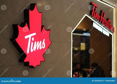 Close up Tim Hortons logo editorial image. Image of customer - 255366515