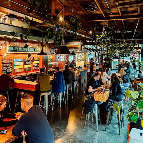 Tasting Room — Phillips Brewing