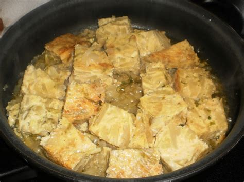 Pan Frito O Reban S Tortilla De Patatas En Salsa