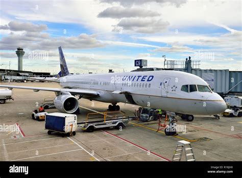 Chicago Illinois USA A United Airlines Jet Aircraft Being Prepared