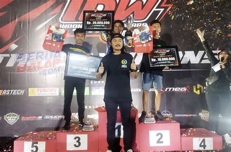 Adit Coco Fantera Wijaya Racing Juara Umum Open Final Dragbike IDW