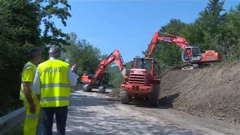 Alluvione Gli Imprenditori Lungo La Statale Senza Strada Lavoro A