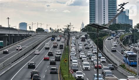 Pemprov Dki Jakarta Uji Coba Pengaturan Jam Kerja Mulai Pekan Depan