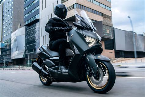 2023 Yamaha XMAX 300 Launched With Small Improvements 57 OFF