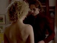 Julia Garner Nude Pics Videos Sex Tape