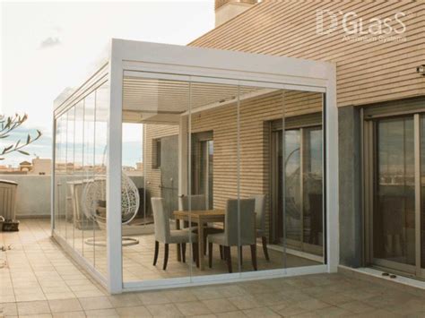 Pérgola bioclimática para terraza cómo aclimatar el espacio D Glass