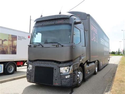 Renault Truck presentó un novedoso vehículo laboratorio y el Urban Lab