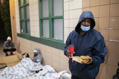 Migrants sleeping on El Paso’s streets after thousands crossed the ...