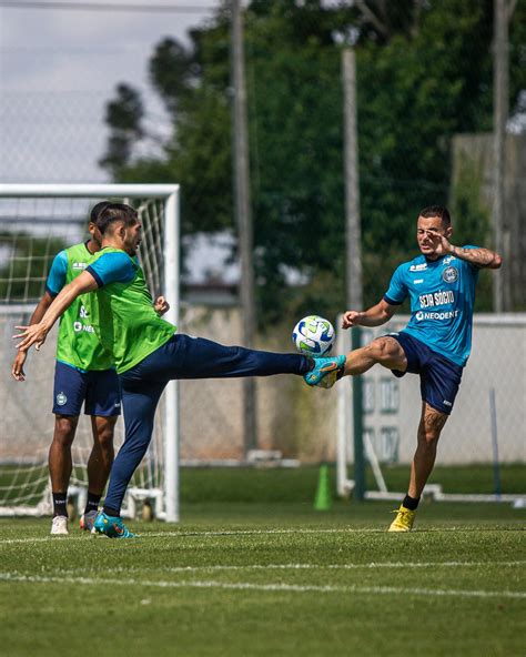 Coritiba Vai Para S O Paulo Disputar Jogos Treino E Intensificar