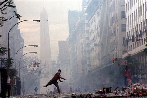 Crisis Del 2001 En Argentina El 19 Y 20 De Diciembre En Fotos Galería De Imágenes Página12