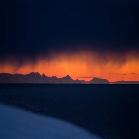 Chasing the Northern Lights On The Lofoten Islands - 500px