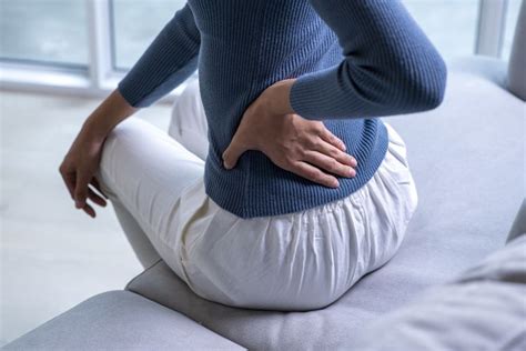 Gluteus Medius Pain: Flare Symptoms, Causes, Stretches