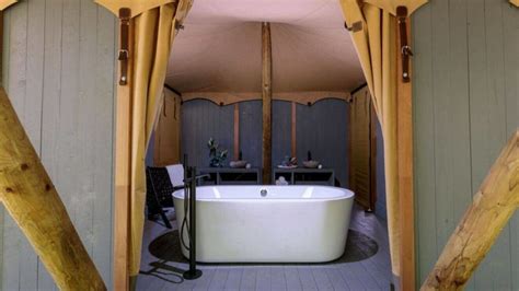 Buy a safari tent with bathroom. View our canvas lodges | YALA