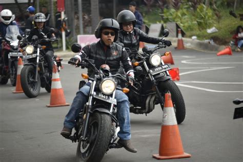 Safety Riding Honda Bigbike Wahana Agar Touring Lebih Aman