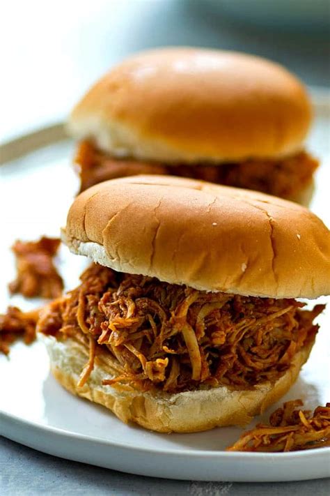 Crockpot Chipotle Maple Bbq Chicken Sandwiches