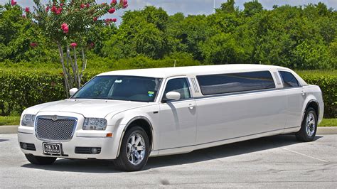 Limousine Services: Hire a Luxurious Limousine in Gold Coast - Stretch ...