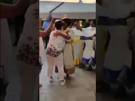 Ethiopian Lesbian አንዲት አሮጊት ሌዝብያን አበሻ ከነጭ አቻዋ ጋር ግብሮሶዶም ሌዝብያን ጋብቻ በአውሮፓ ፈጸመች YouTube