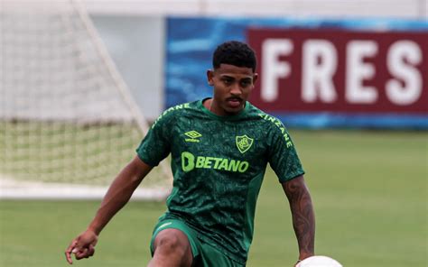 John Kennedy Ter Em Tempo Importante De Prepara O Ao Lado Da Equipe