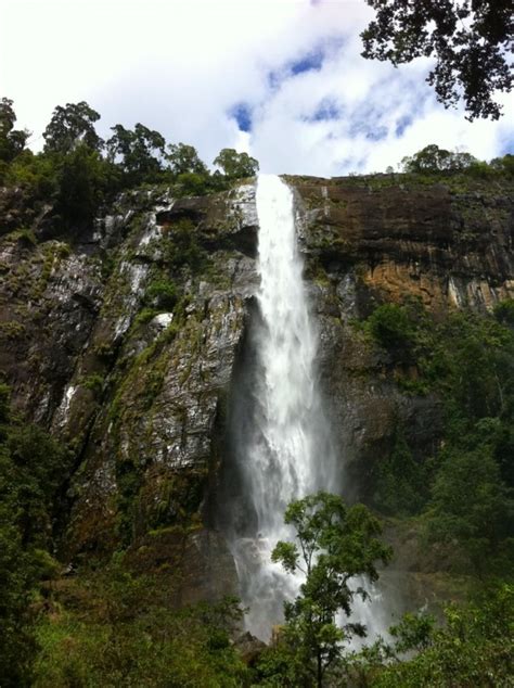 6 Stunning Waterfalls in Sri Lanka - YourAmazingPlaces.com