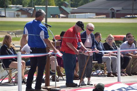 Local State Leaders Fete Bicentennial Fair Geauga County Maple Leaf