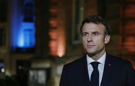 Présidentielle Emmanuel Macron pas encore candidat à sa réélection