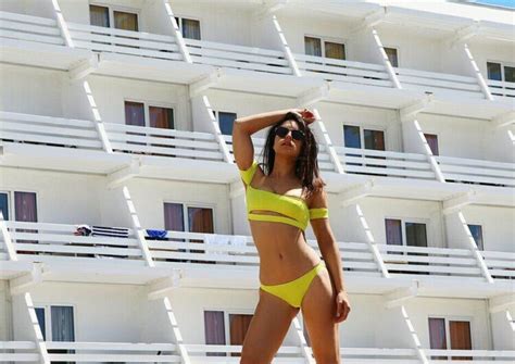 9 Hot Sexy Iva Balaban Bikini Pics