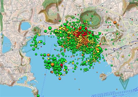 Sciame Sismico Ai Campi Flegrei 14 Terremoti All Alba Tra Napoli E