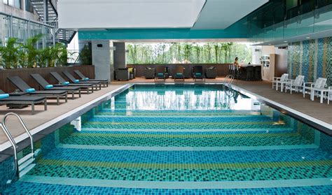 Hotel Pool & Bar Saigon | Novotel Saigon Centre