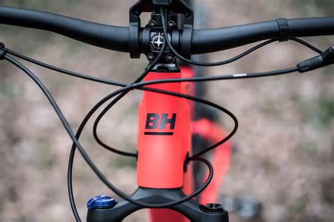 bh atom  specs comparisons reviews  spokes