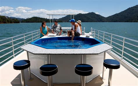 Renting a houseboat on Shasta Lake? Read this first.