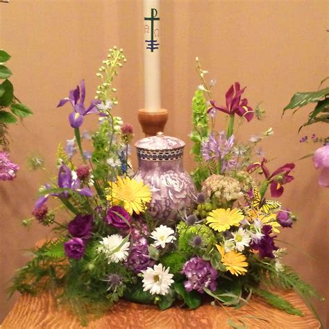 Lavender Meadows Urn Surround In Cambridge Mn Cambridge Floral