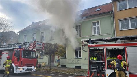 Pożar mieszkania w kamienicy przy ul Łaskiego