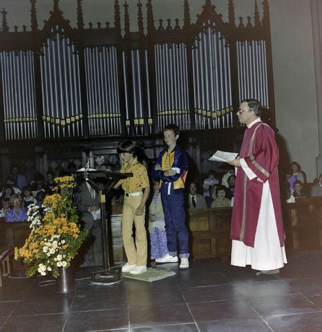 Religie Katholiek Kerk Viering Van Het Vormsel